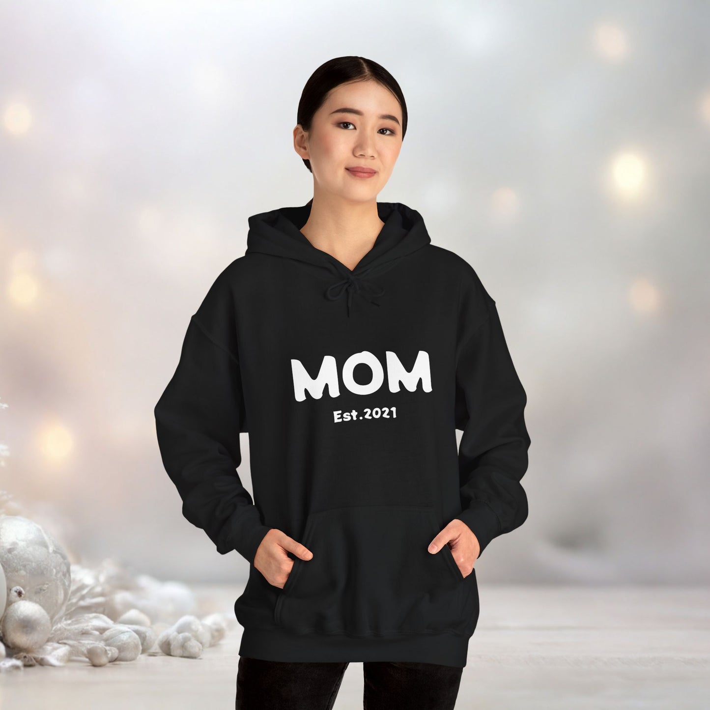 MOM Est.2021 Unisex Heavy Blend™ Hooded Sweatshirt Hoodies For New Moms 2021